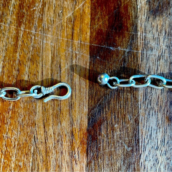 Solid Metal Necklace - Picture 3 of 3